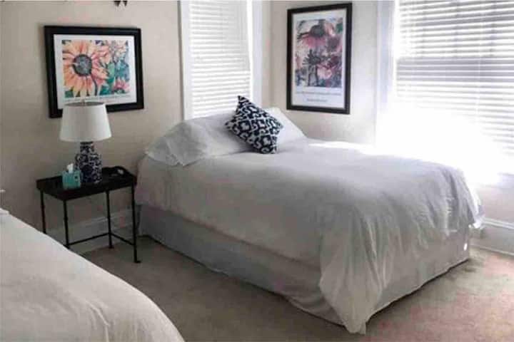 Double Queen 2nd Bedroom