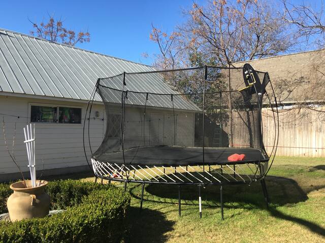 Hili’s Home gallery image 4