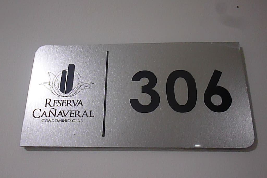 ENTRADA A LA HABITACIÓN