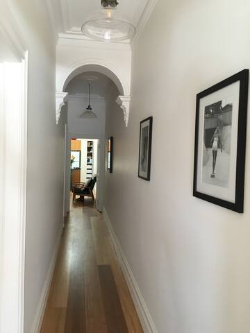 Beautiful Brunswick East Terrace (3BR) gallery image 5
