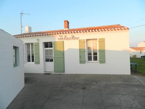 Successful Airbnb property: House "Le Bounée Bian" in Cadouère in L'île D'yeu