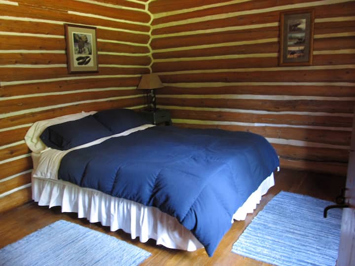 The Moose Room with private bath