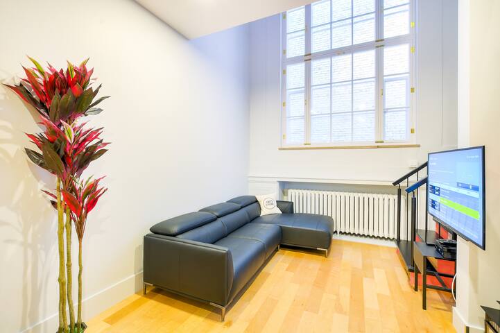 SP106 – Lofts St-Pierre – Par Les Lofts Vieux-QC gallery image 4