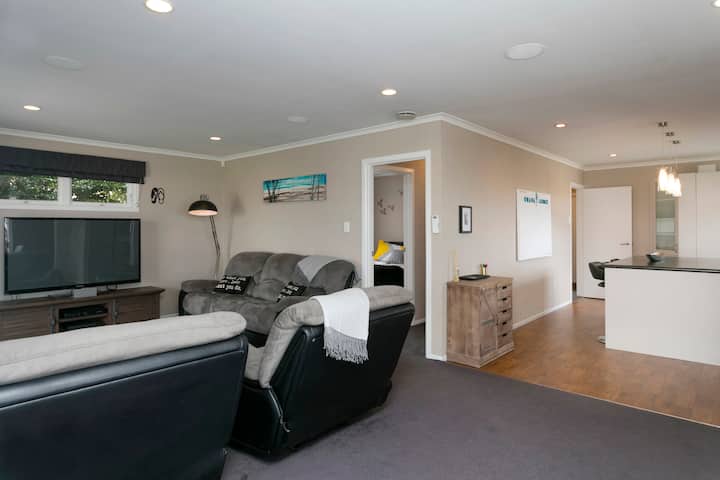 Ohana Lodge; Perfect For Kids & Pets Stay Free! - タウポ