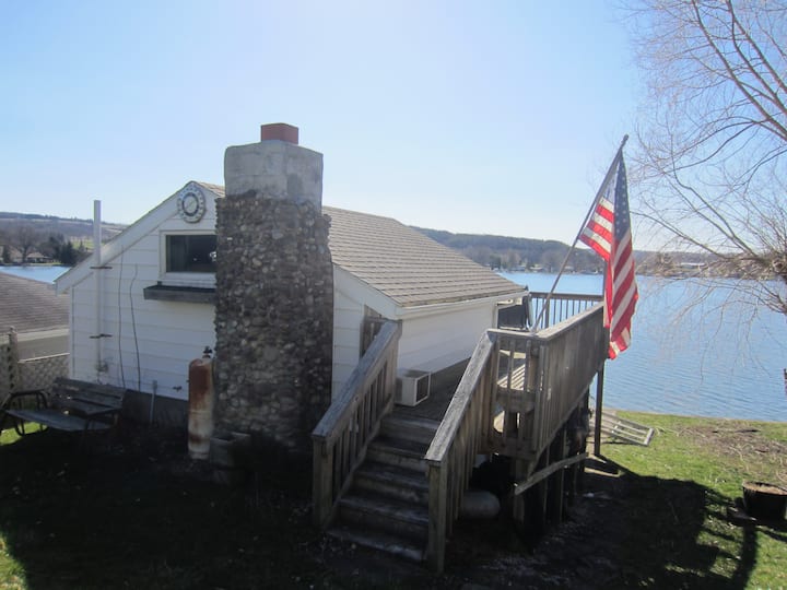 Lakefront cottage in NY Finger Lakes Houses for Rent in Cohocton, New