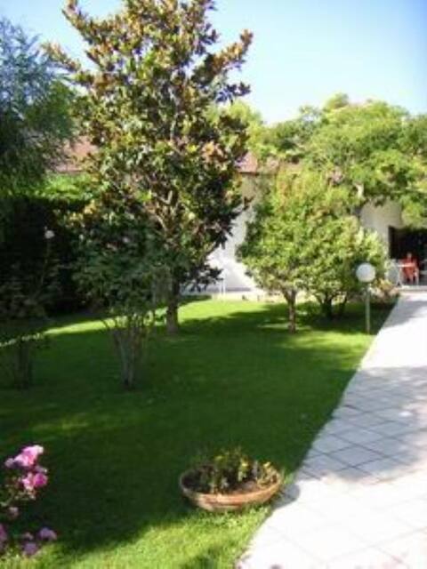 Villa with large garden