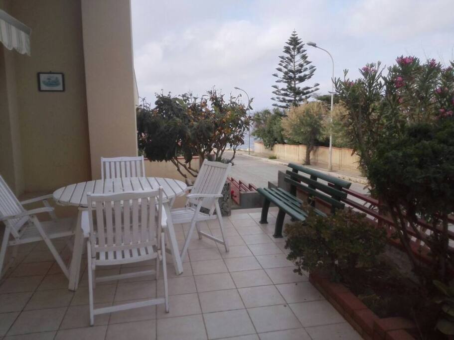 Veranda d'accesso sull'esterno