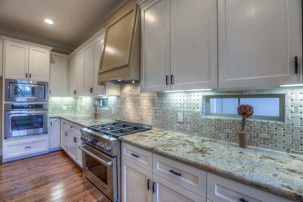 Kitchen with Gas Range and 2nd Oven - 2nd Floor