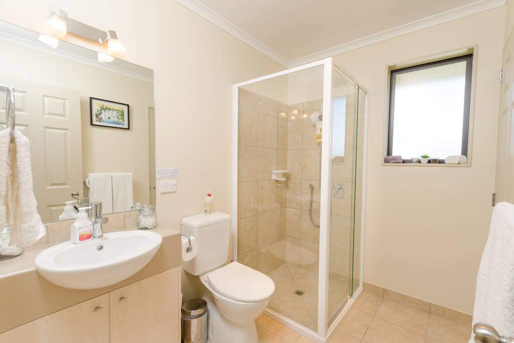 2 way bathroom