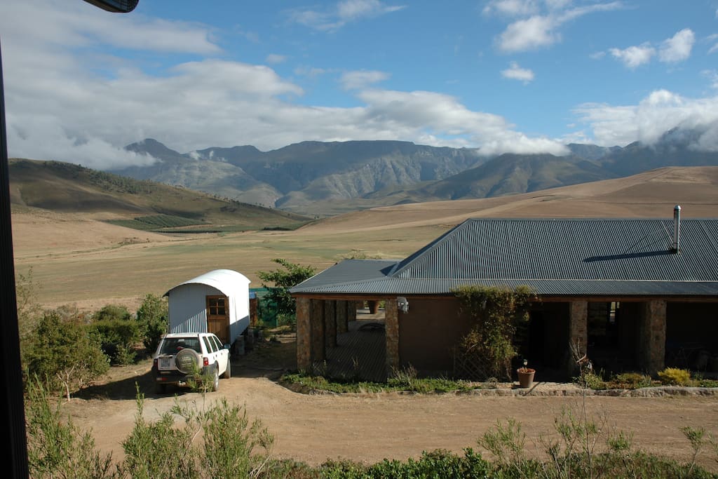 Shepherd's Hut, guest parking outside, main house full access