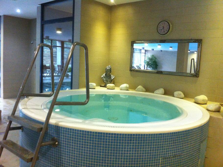 jacuzzi