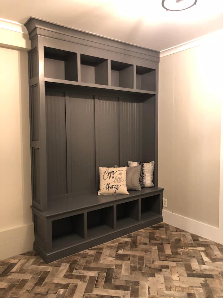 Large Cozy Family Home In Downtown Plymouth - Pembroke, MA