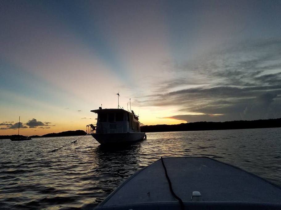 Arriving with the skiff.