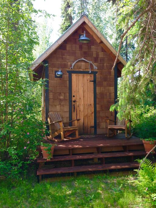 Cosy Cabin Retreat for 2 Guesthouses for Rent in Fairbanks, Alaska