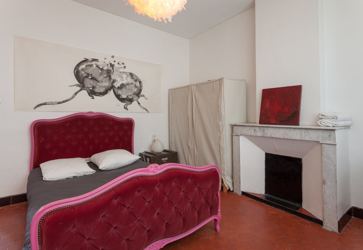 ห้องแรกจาก 4 ห้องนอน 