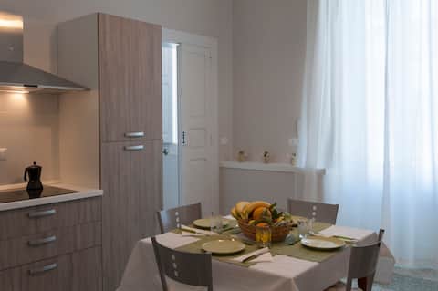 Annuncio Airbnb popolare: Mary, apartm in Monopoli for 4 people near beaches a Monopoli