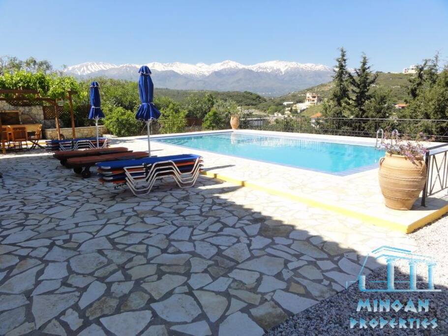 vu de l'appartement sur les montagnes blanches