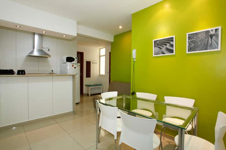 2 bedrooms close to Copacabana beach