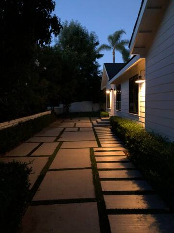 Palisades Paradise gallery image 3