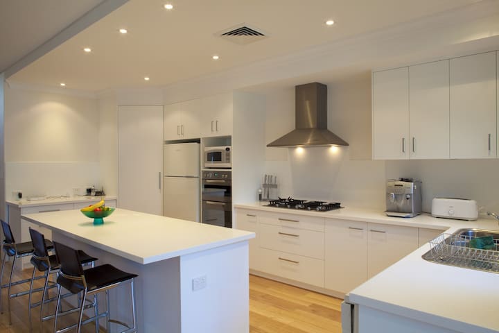 Dunsborough Forest Getaway gallery image 3