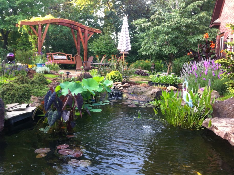 Garden behind the house. Apologies for sideways bathroom pics but they are upright until I upload into AirBnB!