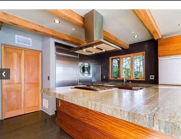 Topanga BALI Modern gallery image 2