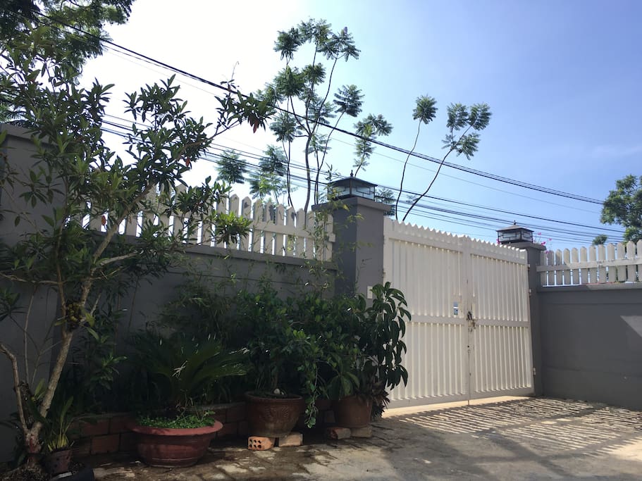 The white gate