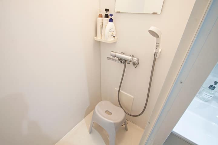 2階　シャワールーム
