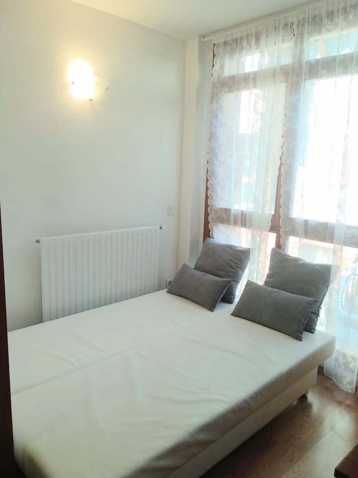 Dvojlôžková rozkladacia pohovka, dvojlôžko.