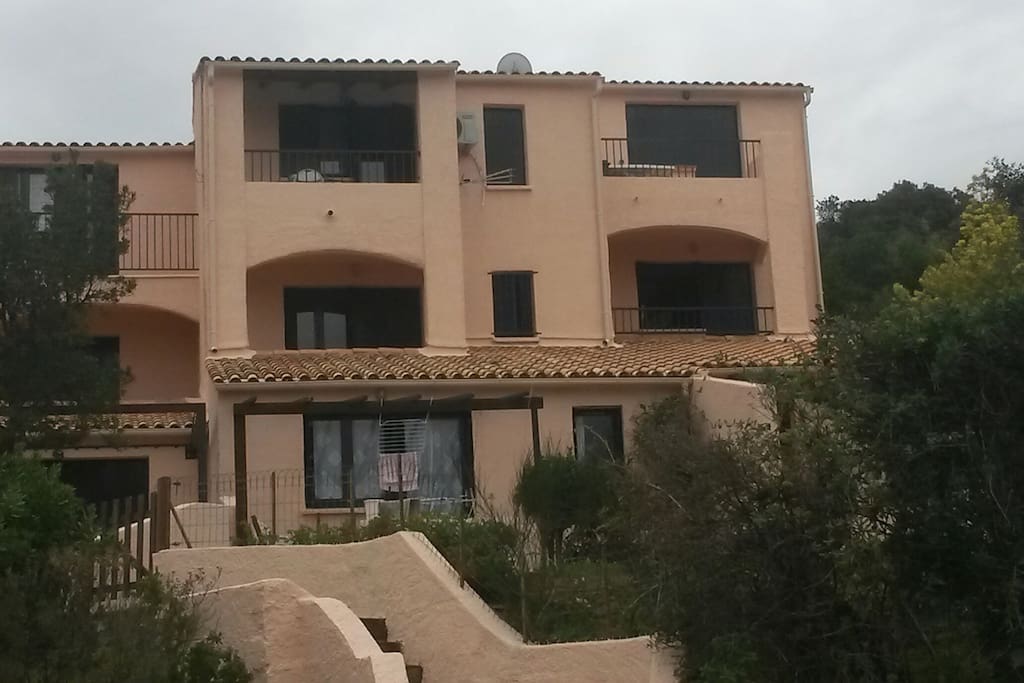 La résidence où se trouve mon appartement.
