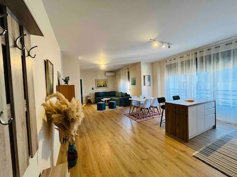 Comfy condo 6 minutes from downtown & Free Parking