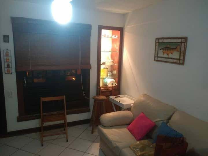 การเข้าถึงจากห้องที่ 2 ไปยังห้องเตียงใหญ่ห้องแรกพร้อมเครื่องแยกใหม่ตู้เสื้อผ้าตู้เสื้อผ้าสำหรับข้าวของไม้แขวนเสื้อฯลฯ!!!