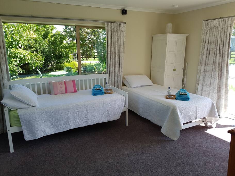Day bed made into Two single beds