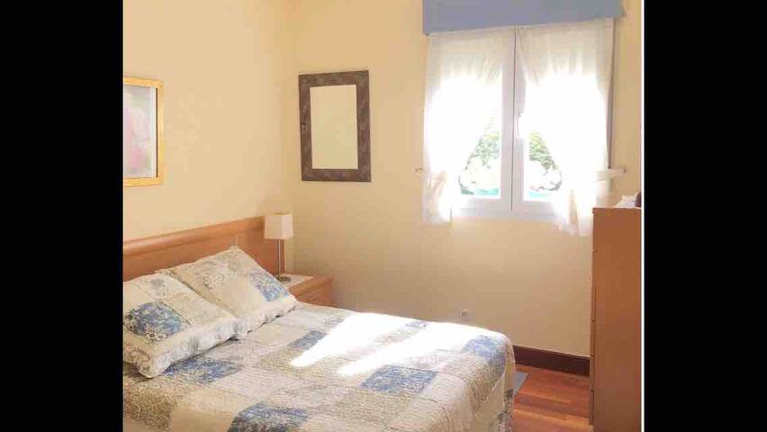 HABITACIÓN DOBLE (SURF, PÁDEL, PISCINA) SOPELA