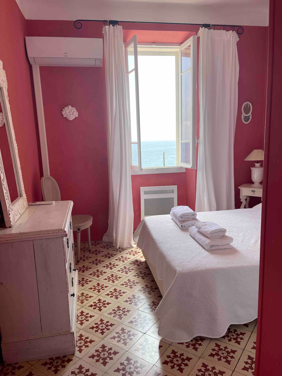 החדר הוורוד - צד הים!