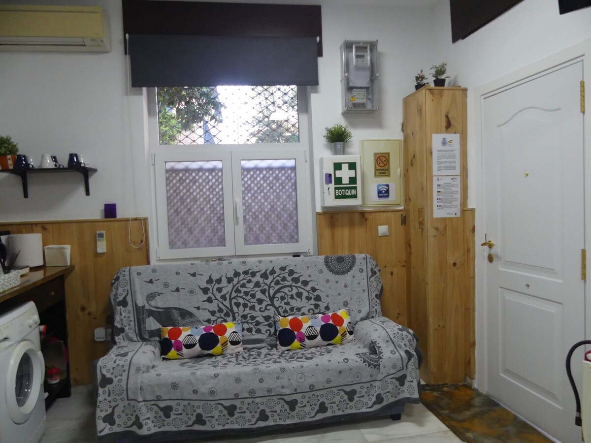 Popular Airbnb listing: Lovely apartment in Málaga in La Victoria