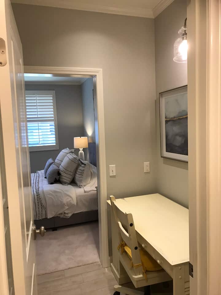 שולחן/פינת עבודה