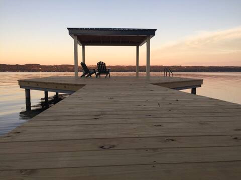 All Season Cayuga Lake house near Sheldrake Point