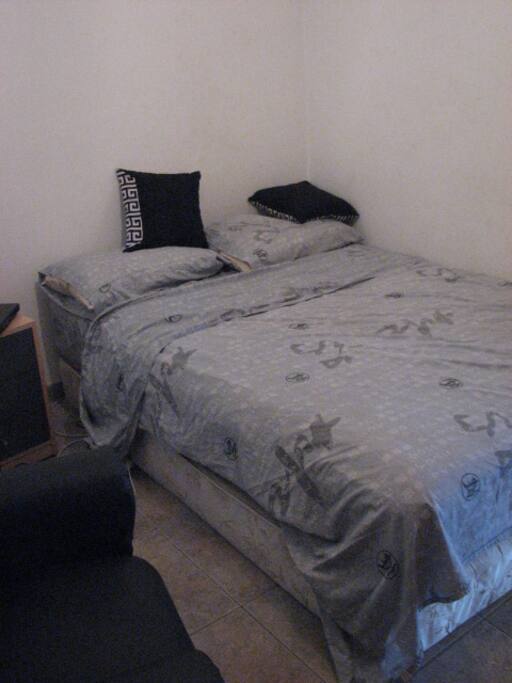 habitación, cama de 2 plazas