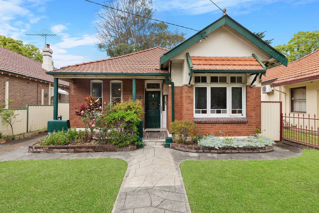 House is in a heritage are