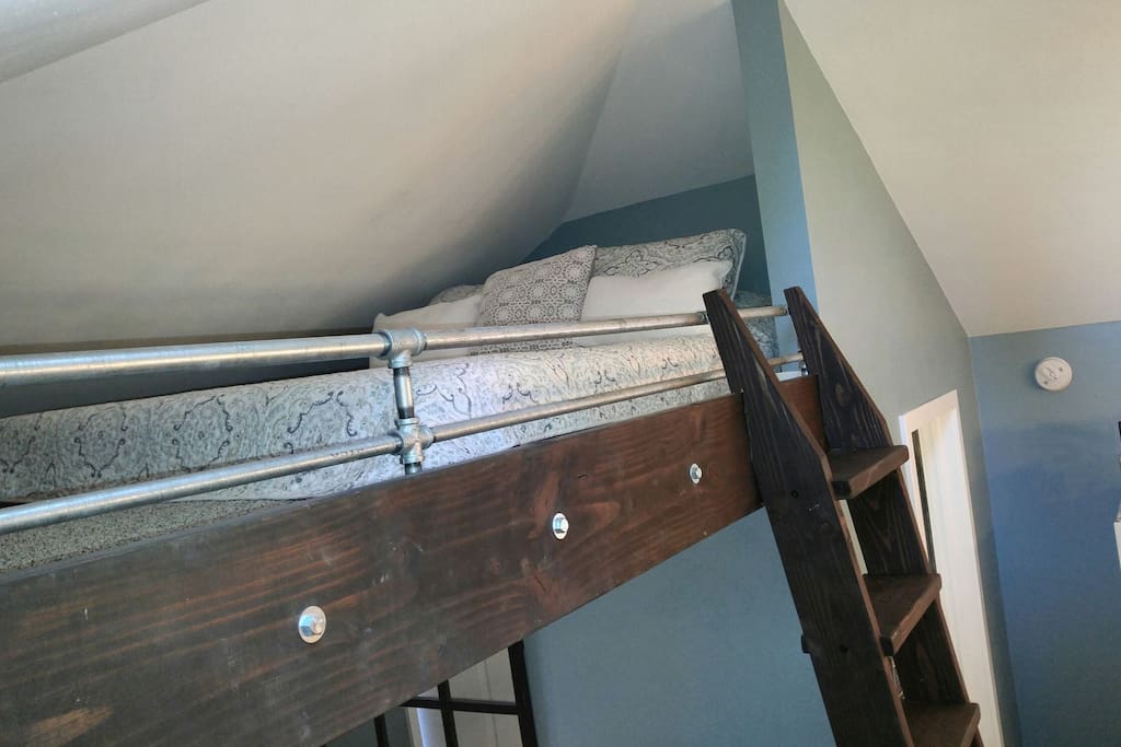 queen loft bed
