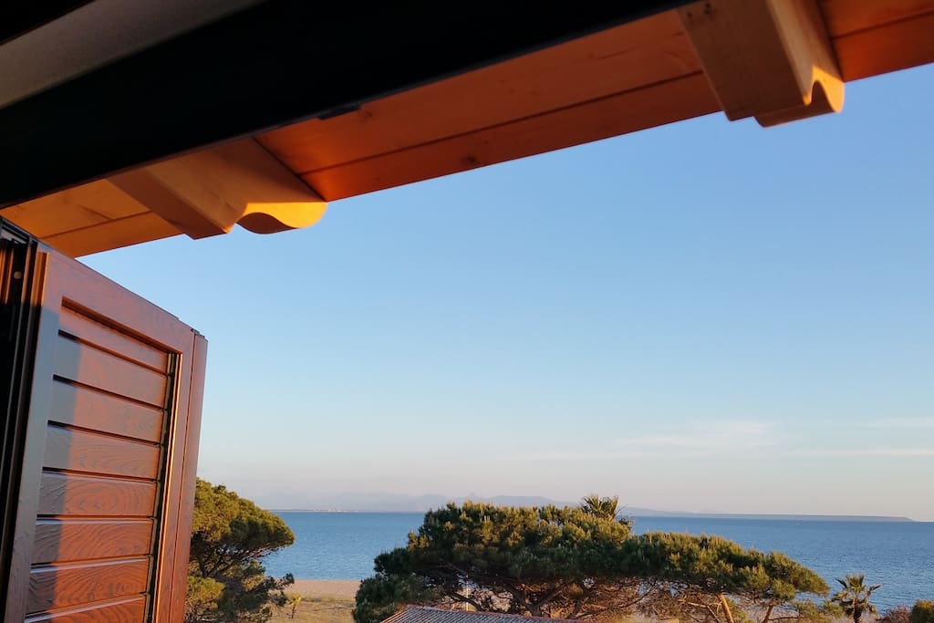 vista mare dalla finestra