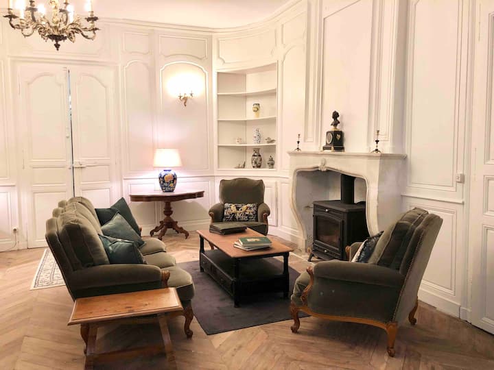Beautiful Chateau,  Rustic Charm & Stunning Views. - Bergerac