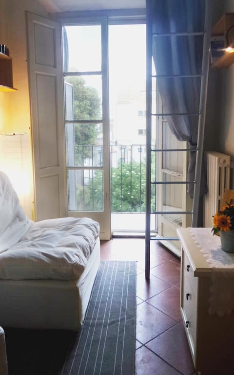 Cozy room  with loft in PISA