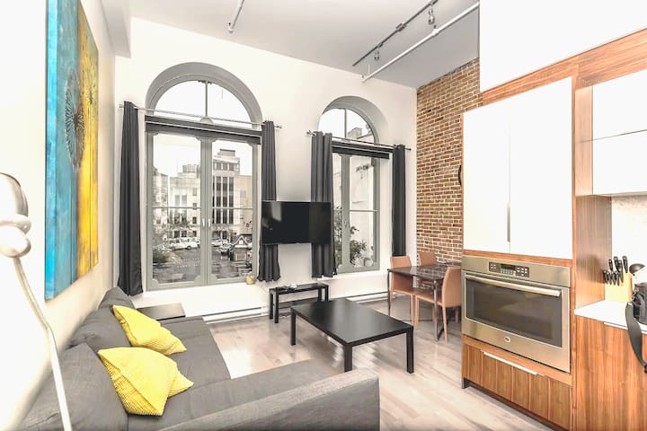 Huge Windows & Brick Walls Heart of Old Montreal