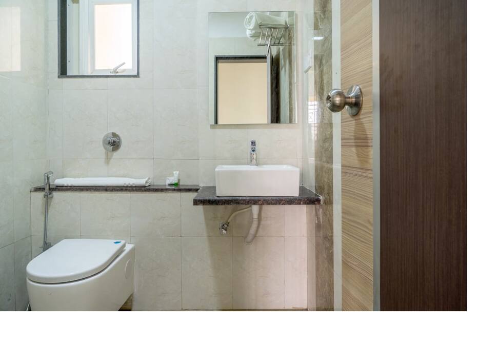 Common washroom for two rooms