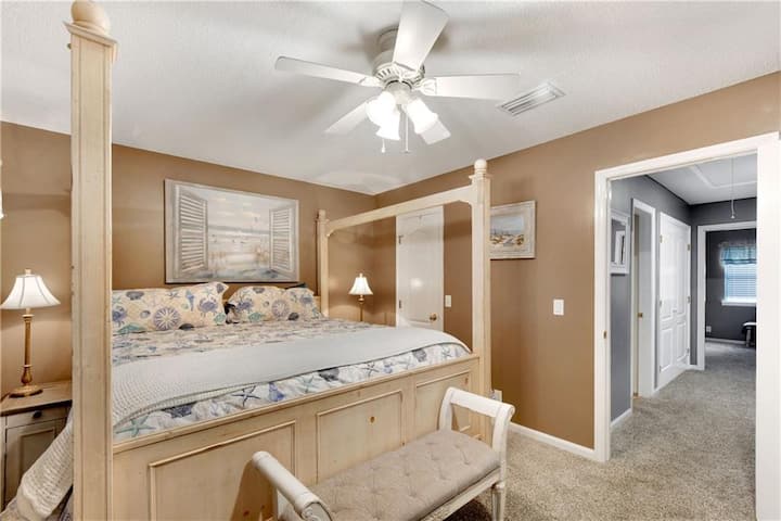 วิวห้องนอนใหญ่
ทางเดิน