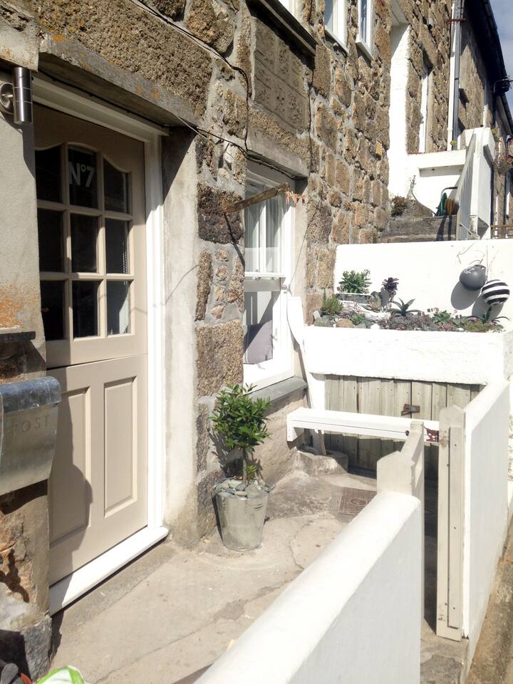 No.7 Teetotal St, St.Ives, Cornwall Apartments for Rent in St Ives