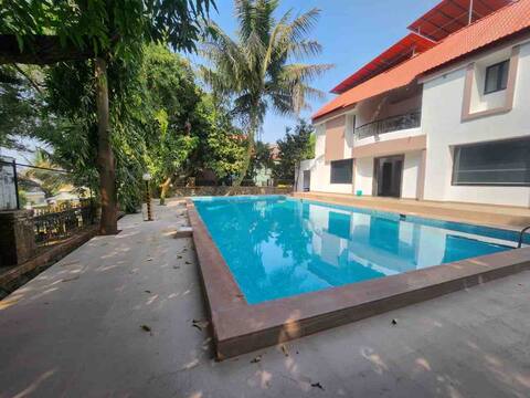 Trupti Villa 6 BHK
