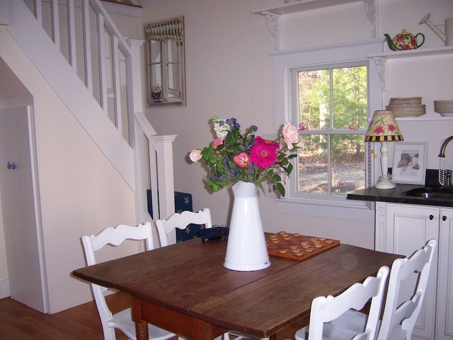 Cottage Dining Area